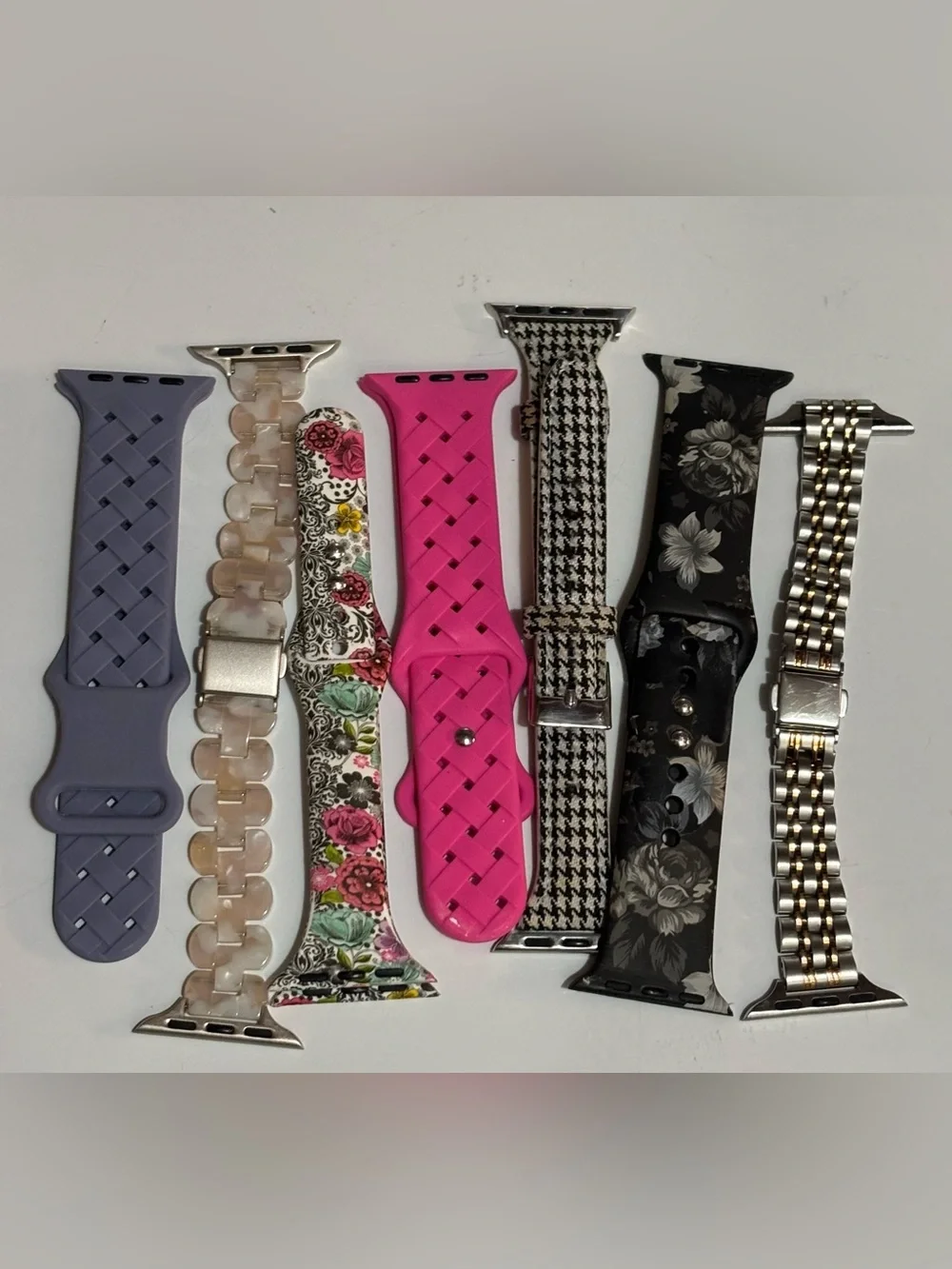 Apple Watch Series 7, 41 mm with 13 assorted bands